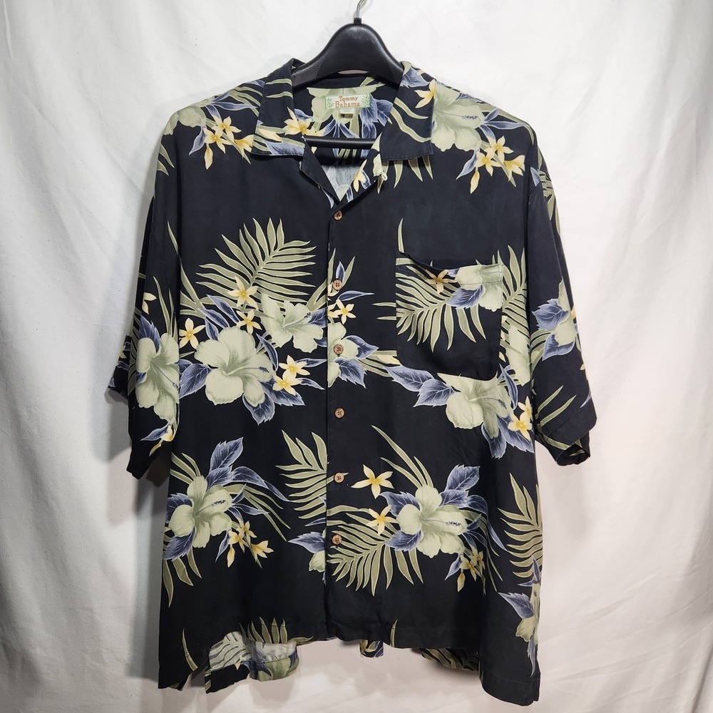 Tommy Bahama 100% Silk Tropical Hawaiian Floral Button Up Shirt Medium Size XXL